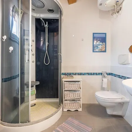 Casa Saliu Semesterbostad *